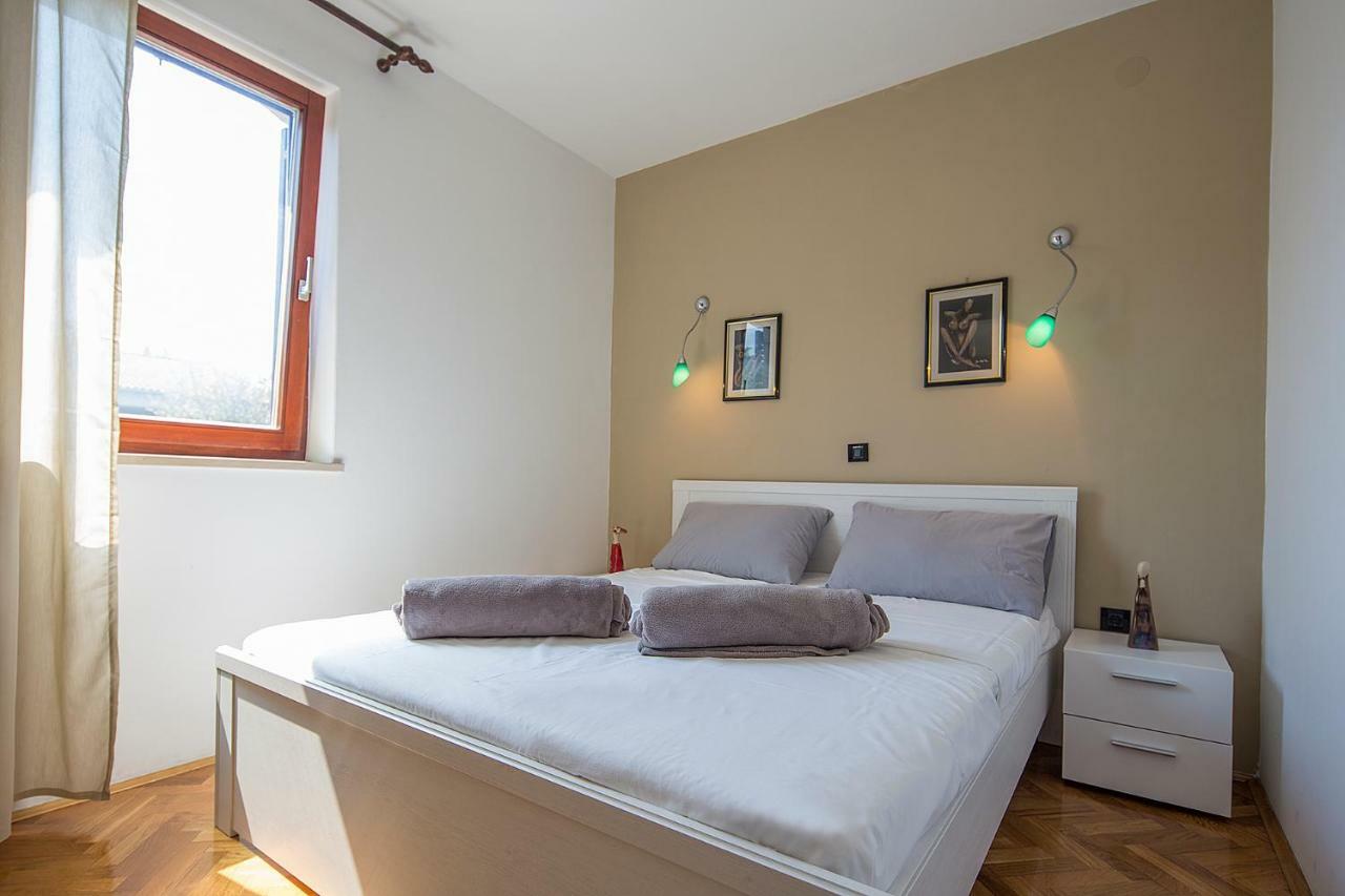 Apartments Bo Малинска Экстерьер фото