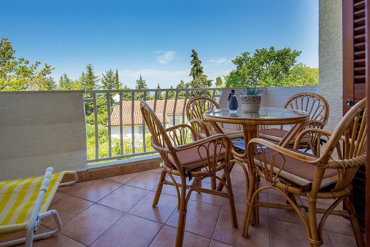 Apartments Bo Малинска Экстерьер фото