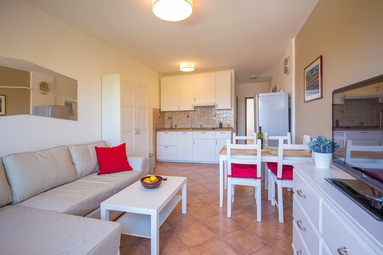 Apartments Bo Малинска Экстерьер фото